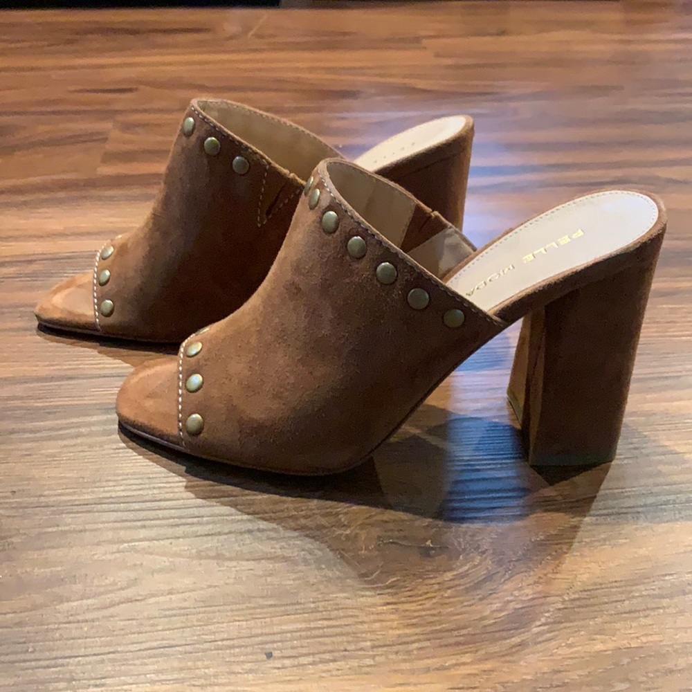 Pelle Moda Suede Block Slide Sandals
